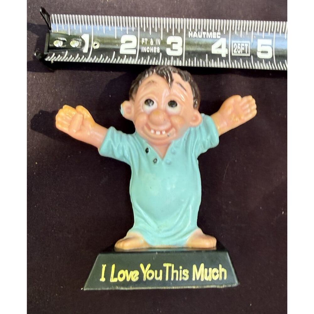 Vintage 1960’s I LOVE YOU THIS MUCH Chadwick figure Made in Japan -C24